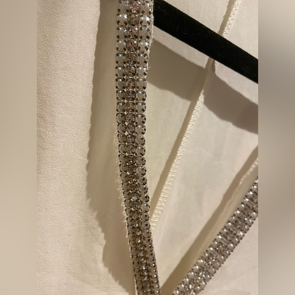 « Vie ta vie » Worn once Semi-sheer tunic with shiny plunging V-neck in France - Picture 8 of 15